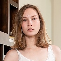 Claire Roos