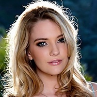 Kenna James