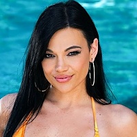 Mona Azar