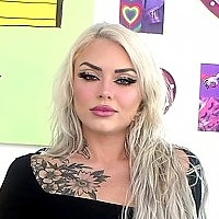 Nichole Saphir