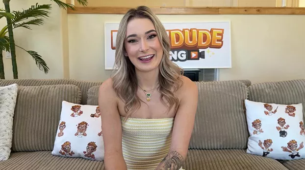 Shows Porn Dude What She’s Got